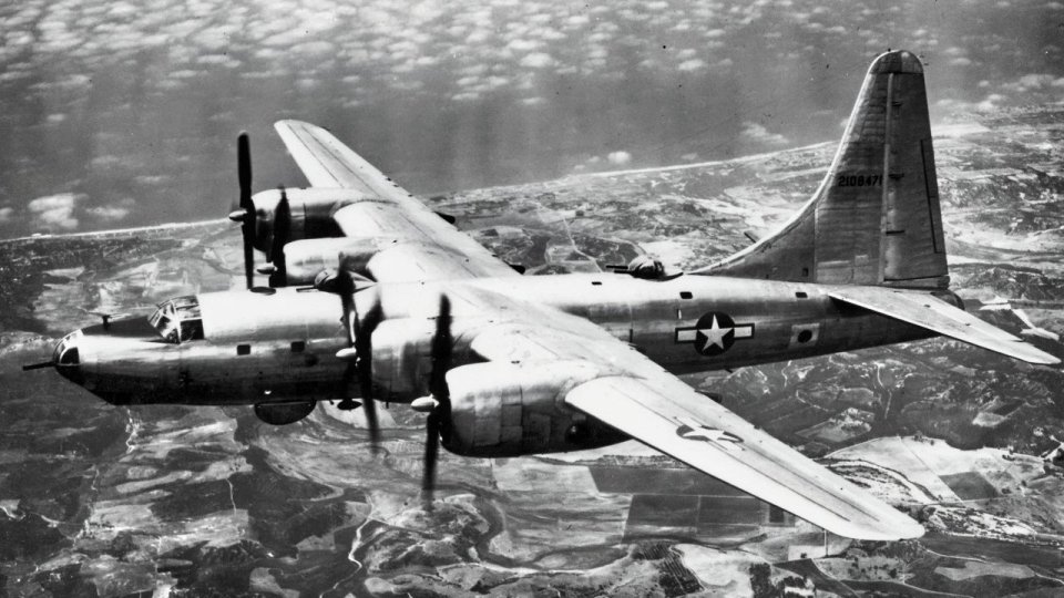 Consolidated B-32 Dominator: The U.S. Air Force's Forgotten WWII Bomber ...